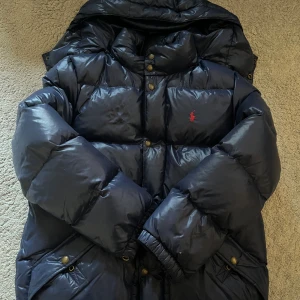 Polo Raulph Lauren Dun Jacka - Använd men i fint skick,  L (Barnstorlek) Skriv för mer bilder, pris kan diskuteras.