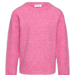 Rosa stickad tröja  - Säljer denna fina tröja från Vero Moda då den inte kommer till användning💗
