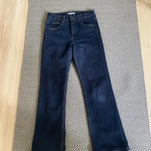 Bootcut jeans - Jag säljer mina bootcut jeans från Dagmar då dom är för små för mig.billigt pris och bra skick!
