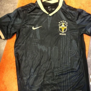 Brasil Fotbollströja -  Använt några gånger 