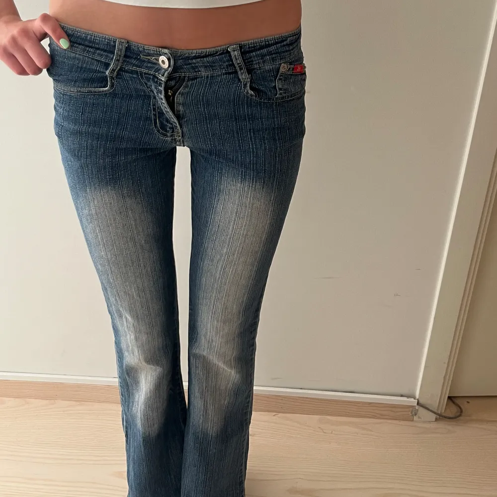 Jättesnygga Low waist jeans💗. Jeans & Byxor.