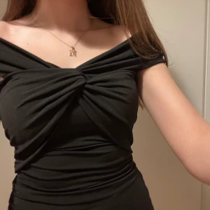 Off shoulder topp - Superfin off-shoulder topp, använd  2 ggr💗Sänker inte priset!!!!