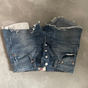 Levisshorts  - Levisshorts, man ser fickan lite vilket bara är snyggt☀️