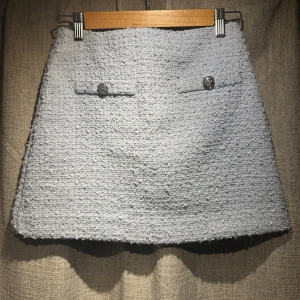 Kjol hm - Kjol från hm, använd ett fåtal gånger! Storlek 36 (liten i storleken)