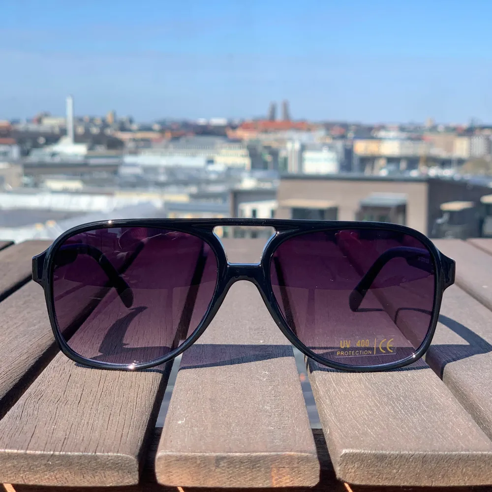Lumières egna solglasögon, perfekt inför sommaren | Skriv ”köp” privat för att köpa🤗 FAST PRIS. Accessoarer.