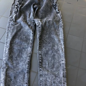 Jeans - Fina gråa jeans, från zara girls. 