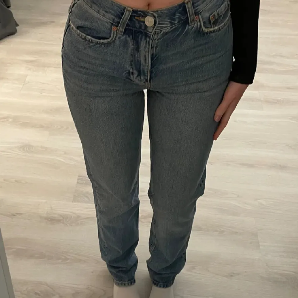 Straight jeans från Gina, inga defekter . Jeans & Byxor.