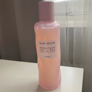 GLOW RECIPE  PHA+BHA pore-tight toner - Glow recipe toner  150 ml Watermelon glow 
