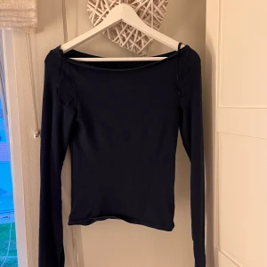 Tröja från Gina Tricot  - Superfin, intimissmi liknade tröja från Gina tricot!💞Andvänd endast ett fåtal gånger!
