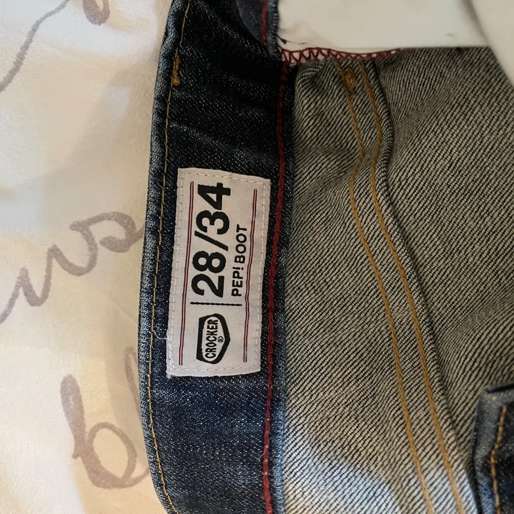 Supersnygga lågmidjade crocker jeans, storlek 28/34. Farkut & Housut.