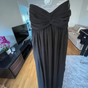 Lång klänning  - Ny lång klänning 