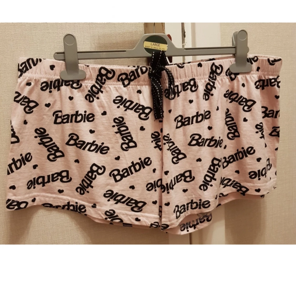 Shorts strl L från Barbie