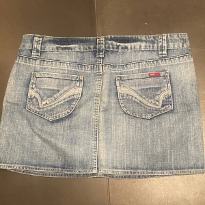 ONLY jeanskjol - Fin jeanskjol ifrån ONLY i jättebra skick! W:31, storlek M