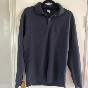 Zara Tröja - Sparsamt använd, storlek M. Säljer för 129kr