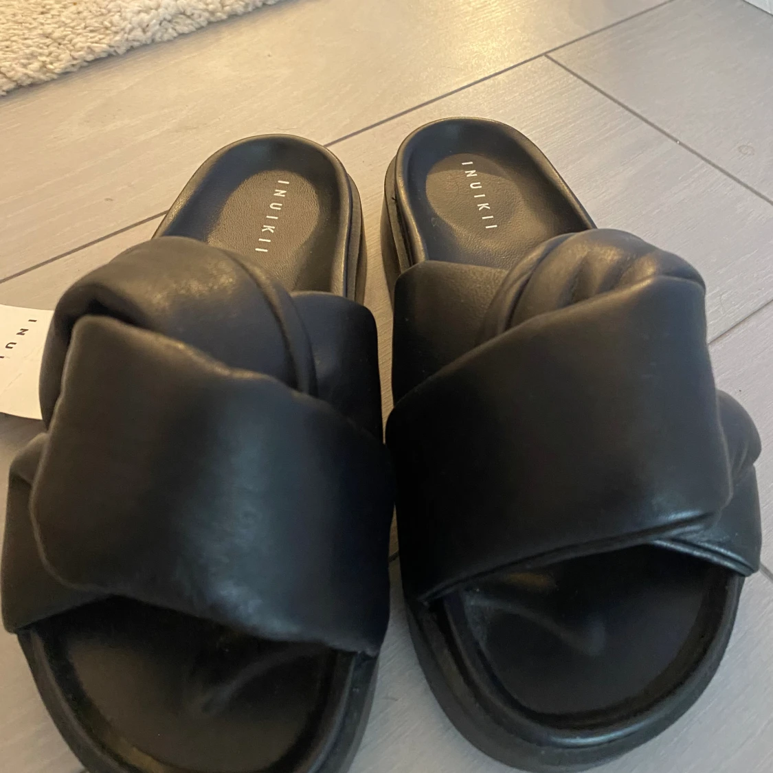 Inuikii tofflor  - 92