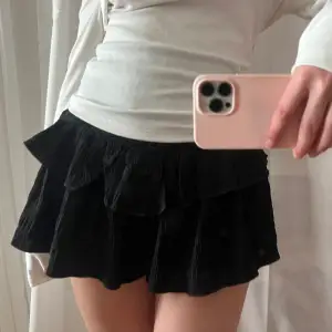 Shorts men ser ut som en kjol, storlek S🖤✨
