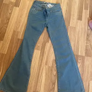 Jeans från Only ljus blå säljer då dom är för små för mig. 30 i längd 