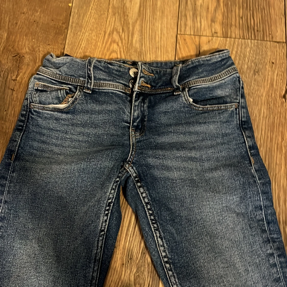 bootcut jeans
