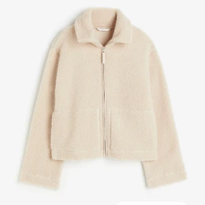 Slutsåld teddyjacka🧸  - Säljer min populära teddyjacka som inte används. Lånade bilder!!