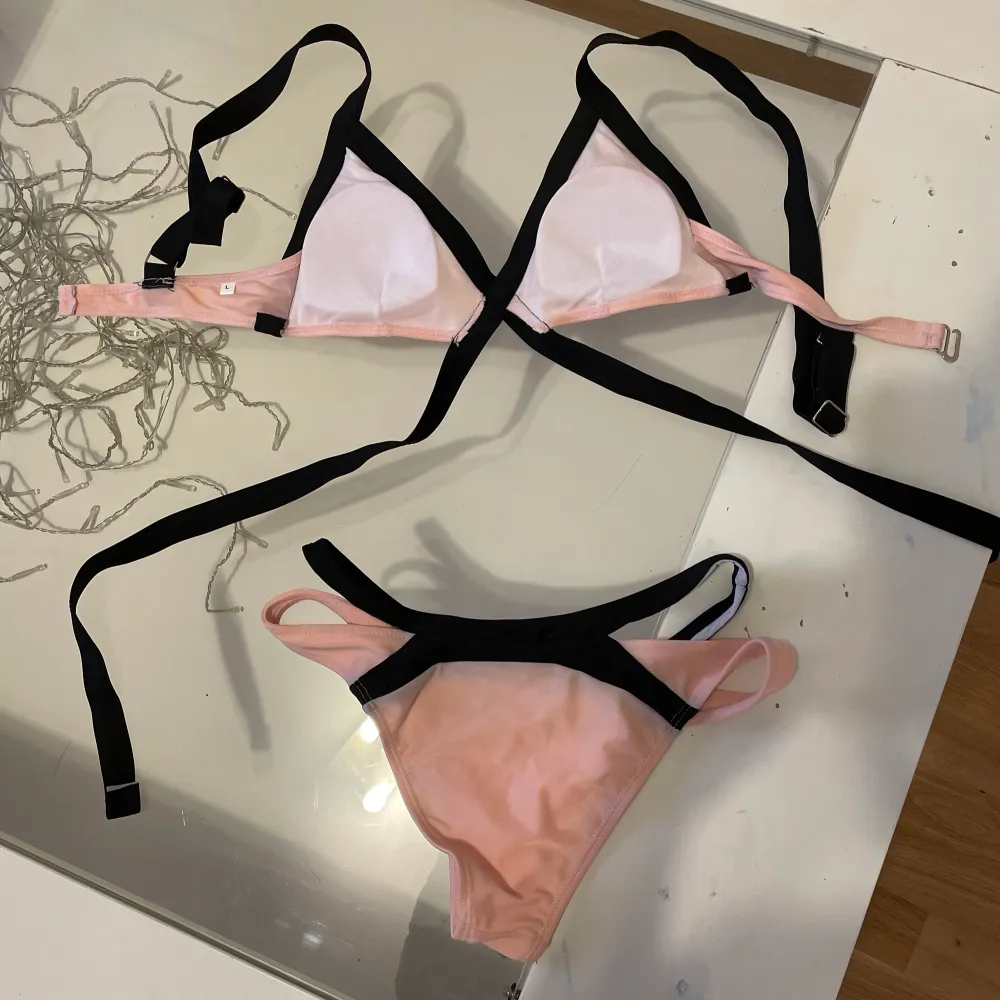 Jätte fin bikini i rosa  .har inte kunnat använda. Så den har inte använd .storlek Lars. Övrigt.