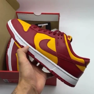 Nike Dunk Low Midas Gold - Nyskick, box finns. Storlek 42.5