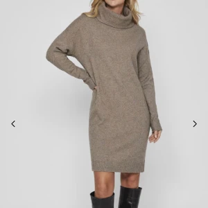 Vila klänning  - Super fin klänning från vila som är helt oanvänd.😀