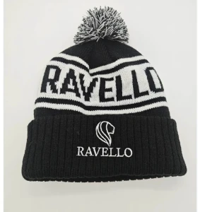 Mysig mössa - Jättefin vintermössa, skön och snygg.  Använder inte så ofta, säljer hellre.