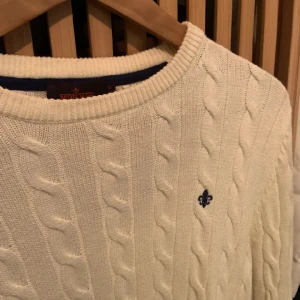 Morris tröja - Morris tröja parfect för vintern med en sjorta under i fint skick.först till kvarn👍