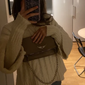 Zaidig väska  - Älsklings väska, köpt för 1 år sen, har tyvärr inte kvar äkthetsbevis därav pris men den är köpt i Paris❤️