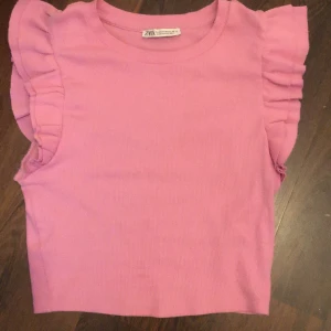 Rosa Zara topp - Trendig Zara topp i färgen rosa💗 Strl M, sparsamt andvänd💗