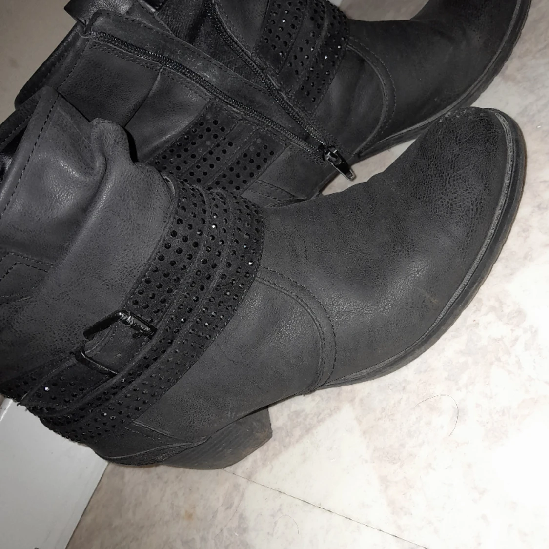 Stövletter, boots  - 90