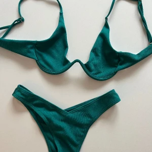 Bikini - Säljer pga för liten. Aldrig använd💚