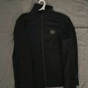 Slut sålt överallt  - Jag har knappt haft på mig den här Huddinge har inga Hål eller fläckar