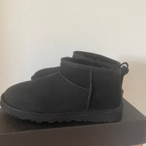 Uggs 43 - Uggs som jag köpte i vintras och använt en gång 