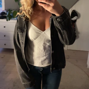 Jeans Jacka - Superfin jacka i nyskick!🩷Köp gärna via köp direkt!🩷