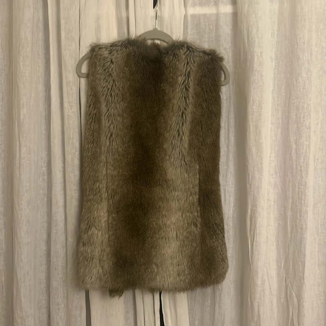 Jättesnygg päls väst - 90