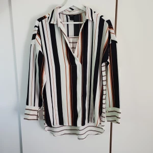 Oversized tröja  - Storlek xs, använd fåtal gånger. 