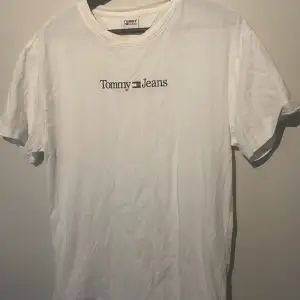 Tommy hilfiger t shirt