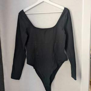 Black body from H&M divided barely used size L