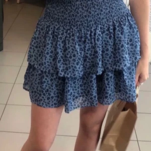 Volangkjol - Säljer denna leopard Volangkjol 🐆i storlek 170 motsvarar xs/s 