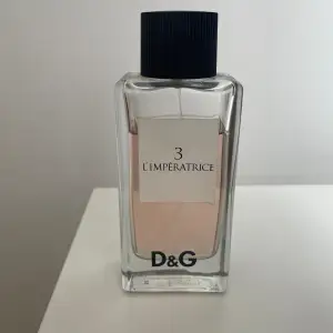 Säljer nu denna otroliga parfym då jag nu har för många olika. Dolce & Gabbana  L'Impératrice EdT 100 ml, parfymen är mer än hälften kvar. 