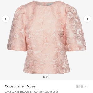 Blus - Så fin blus från Copenhagen Muse. Helt oanvänd. Storlek xxs 