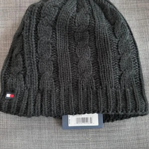 Tommy hilfiger mössa - Har aldrig använd 
