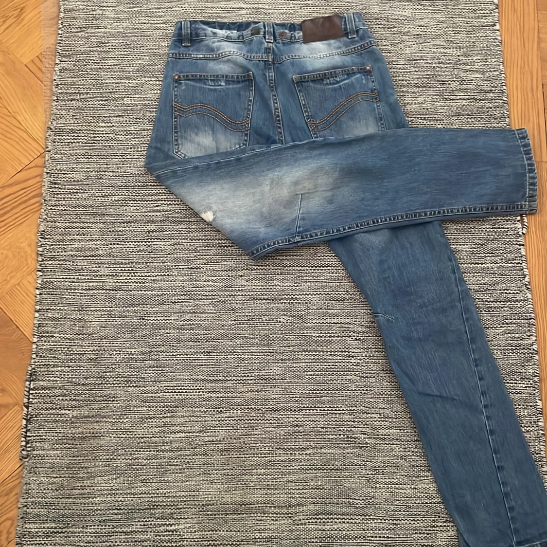 Ljusblåa jeans - 90