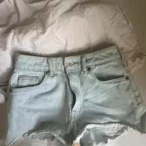 Säljer ett par shorts från HM