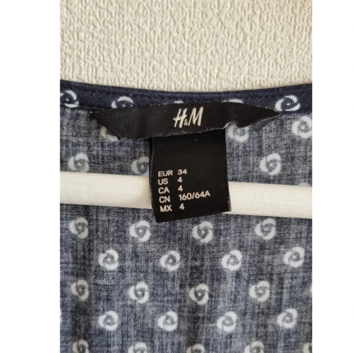 Jumpsuit från H&M, Strl: 34/XS, flerfärgad, sommar/summer, byxdress, blommor, - 91