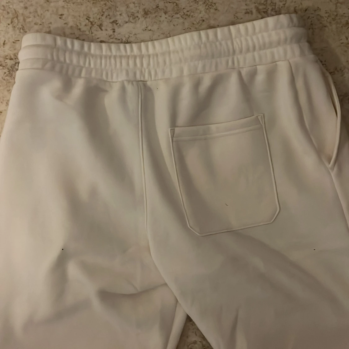 Helt nya vita shorts, mjuka och sköna - 91