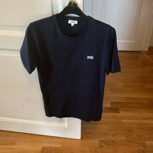 Helt ny t shirt - Stullig