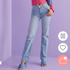 Ceeky fit Denim - Jättefina jeans från Nelly! Säljer pga för små på mig💗 bra skick. Köpta för 649kr men säljer för 180kr🌺