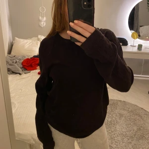 Stickad tröja - Inga defekter